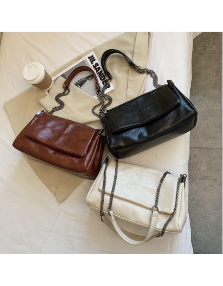 go-to chain leather bag